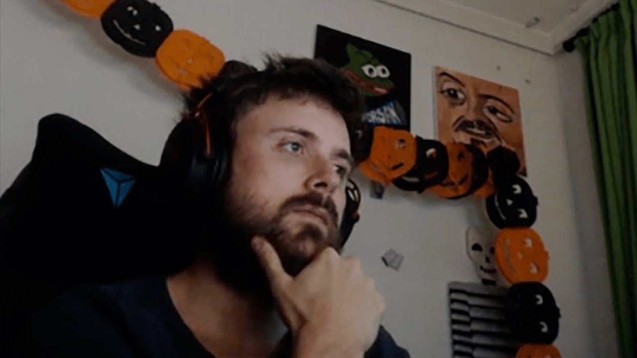 /img/justchatting.jpg